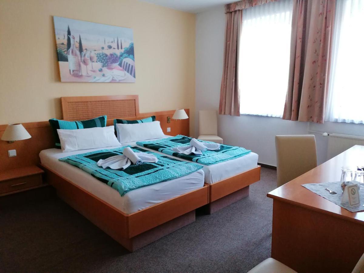 Hotel Garni Zum Goldenen Ring Quedlinburg Eksteriør bilde