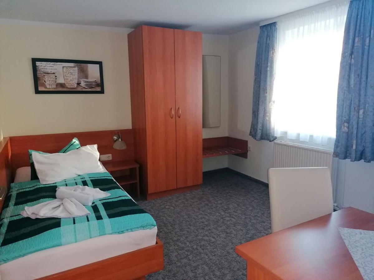 Hotel Garni Zum Goldenen Ring Quedlinburg Eksteriør bilde